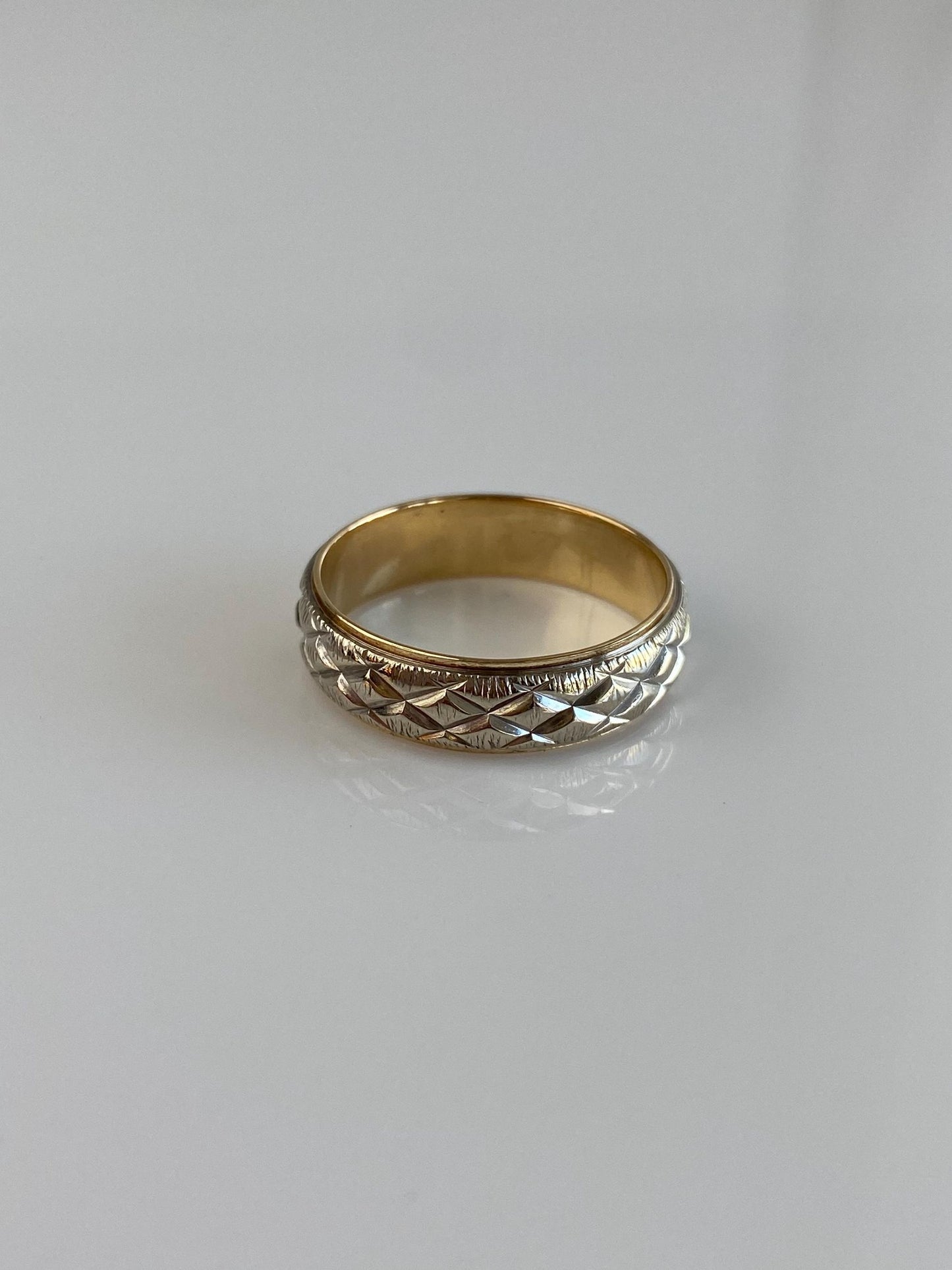 Vintage Solid 14k White & Yellow Gold Quilted Texture Ring Band - Size 9.25