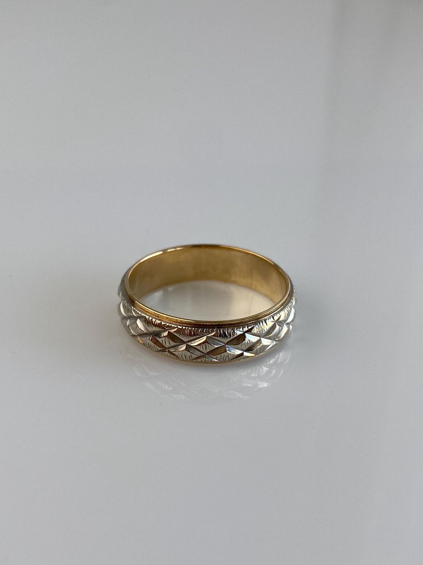 Vintage Solid 14k White & Yellow Gold Quilted Texture Ring Band - Size 9.25