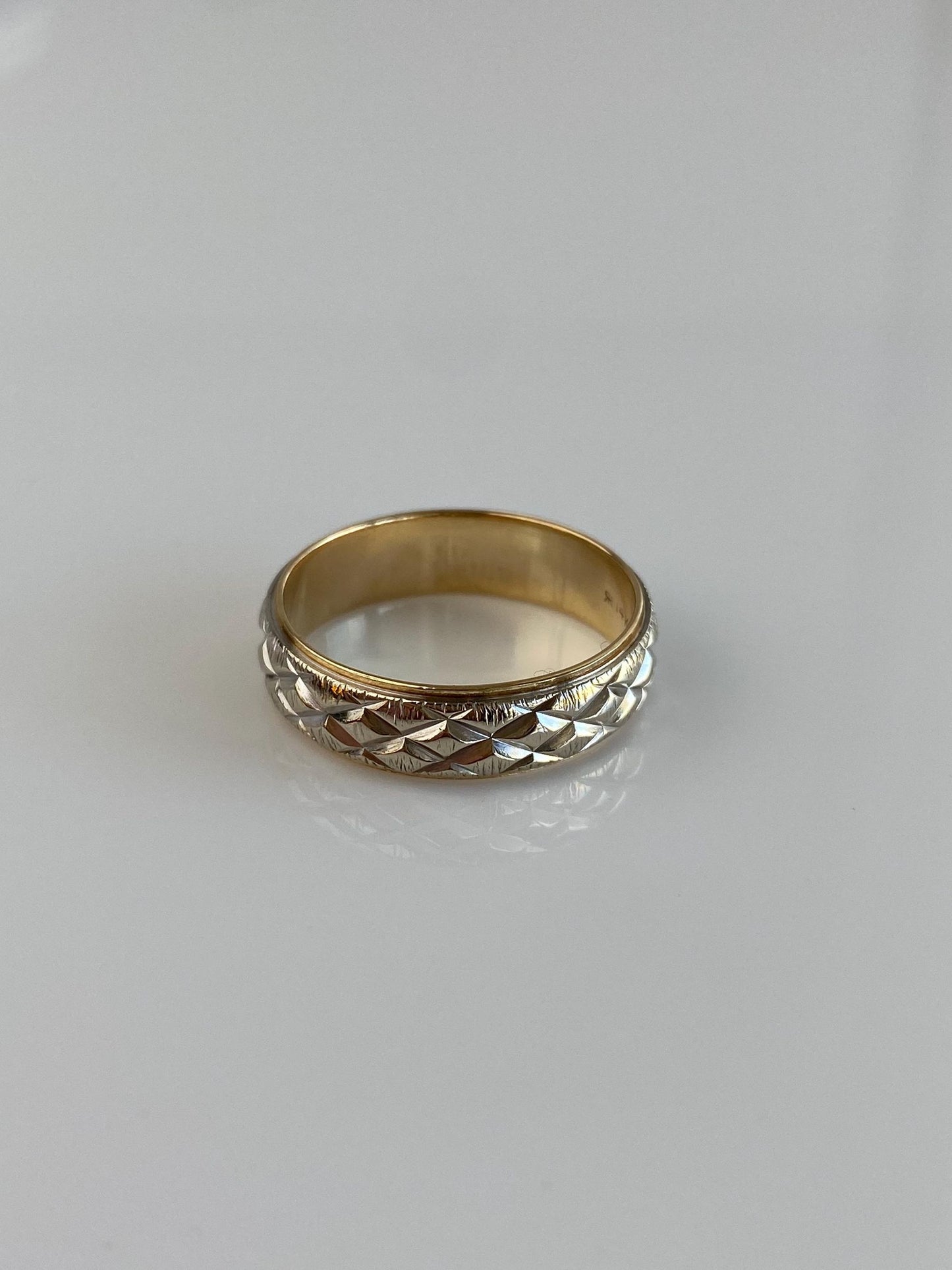 Vintage Solid 14k White & Yellow Gold Quilted Texture Ring Band - Size 9.25