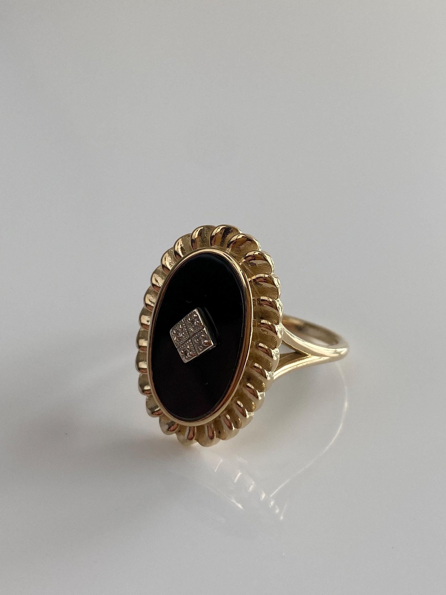 Vintage Solid 14k White & Yellow Gold Onyx Diamond Ring - Size 8.75