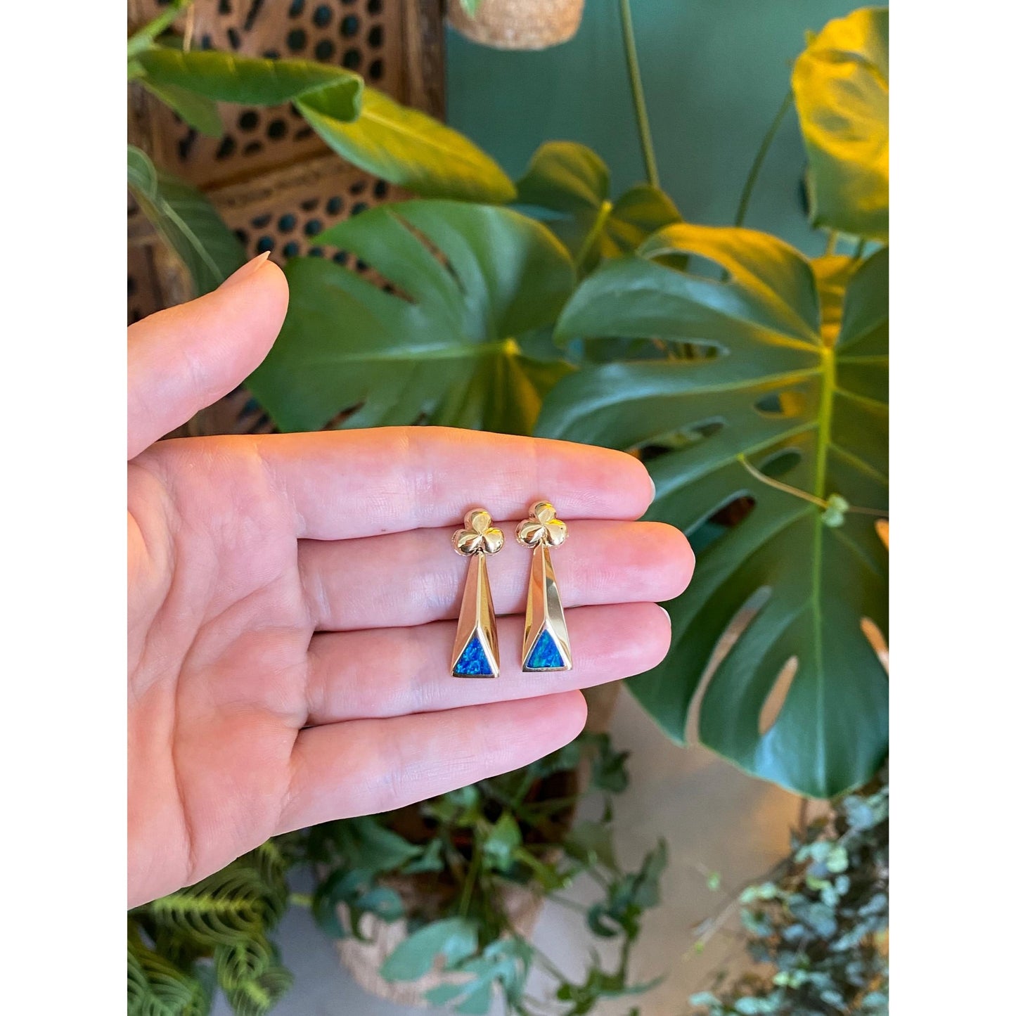 Vintage Solid 14k Yellow Gold Opal Inlay Club Drop Earrings