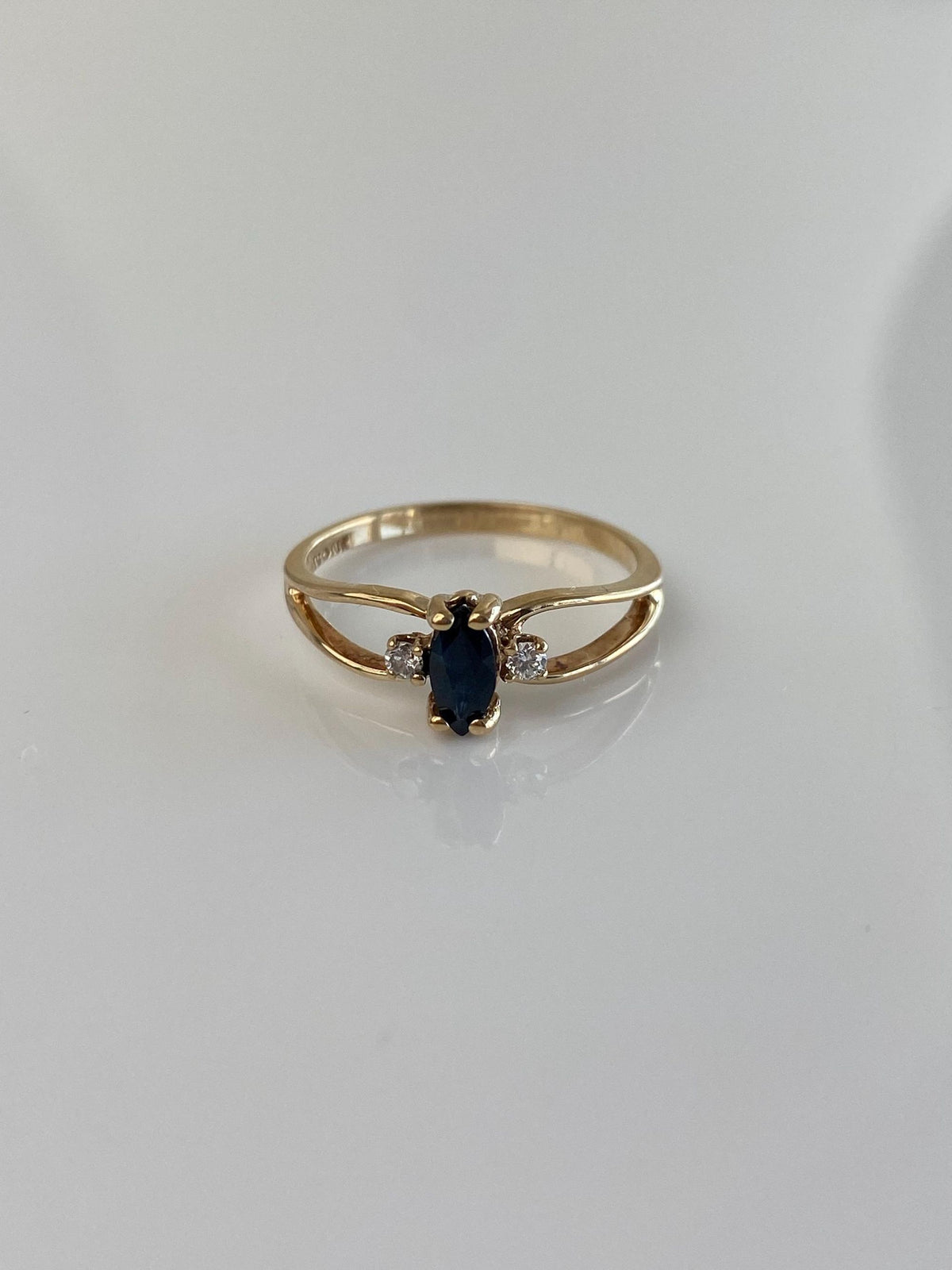Vintage Solid 10k Yellow Gold Diamonds Marquis Blue Sapphire Ring - Size 5.5