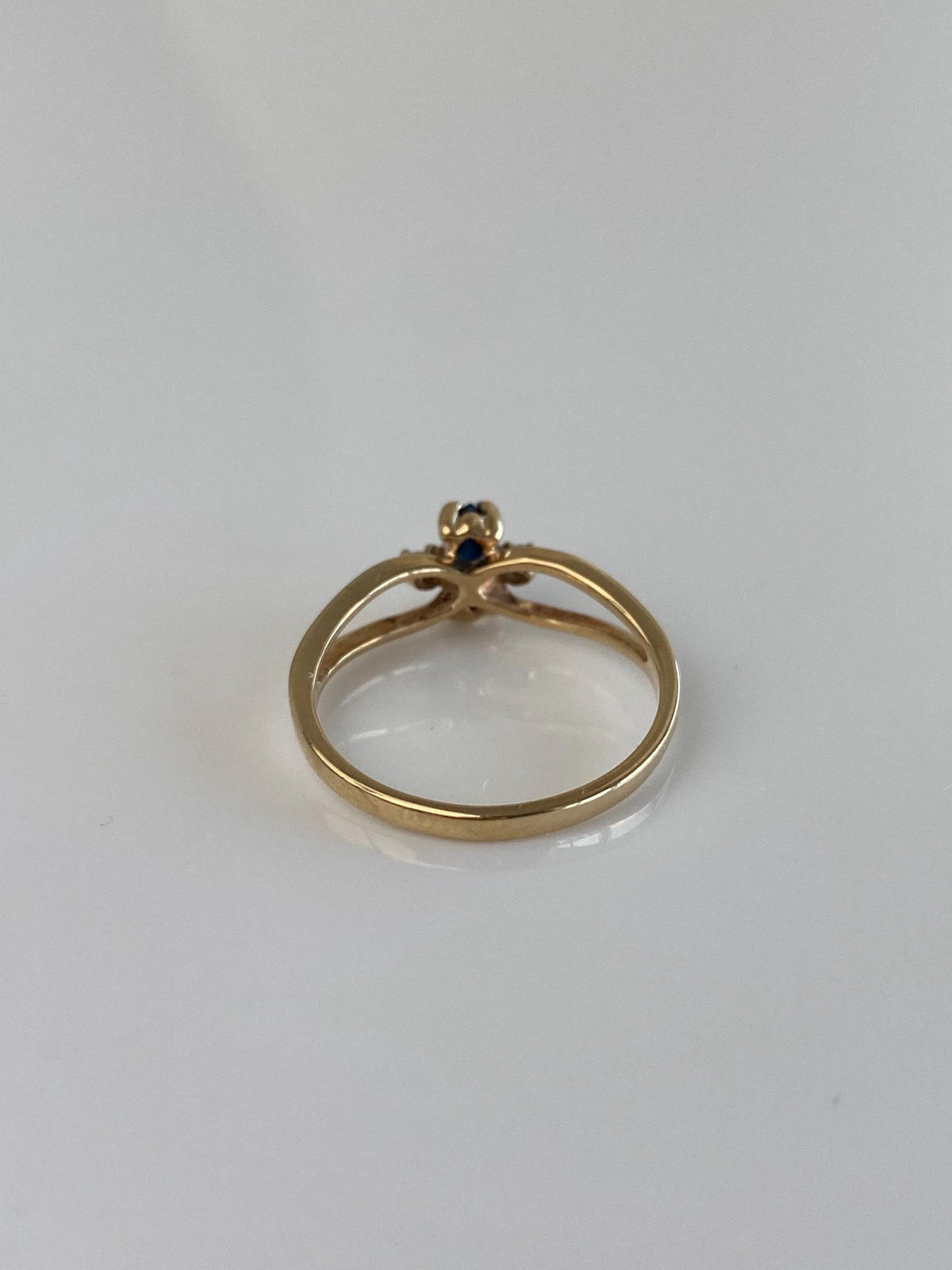 Vintage Solid 10k Yellow Gold Diamonds Marquis Blue Sapphire Ring - Size 5.5