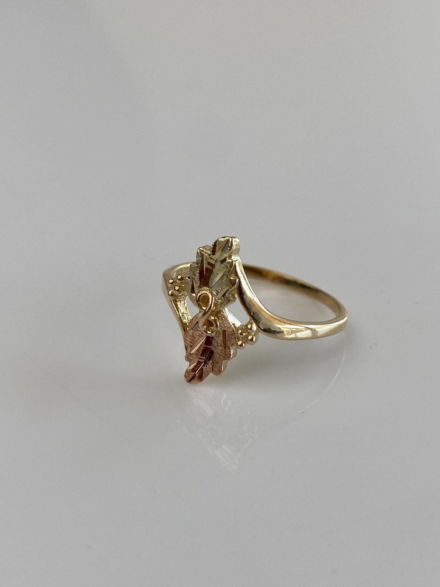 Solid 10k Black Hills Gold Leaves Ring - Size 6.75