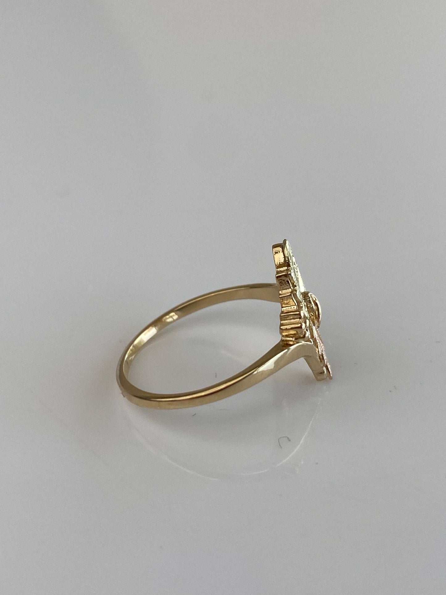 Solid 10k Black Hills Gold Leaves Ring - Size 6.75