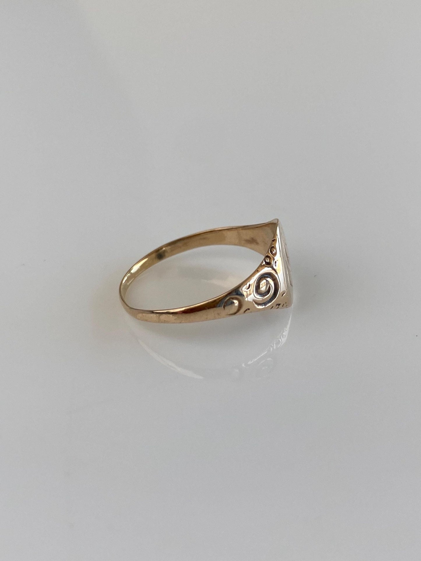 Vintage Solid 9k Rosey Gold Monogram 'RS' Signet Ring - Size 6.25
