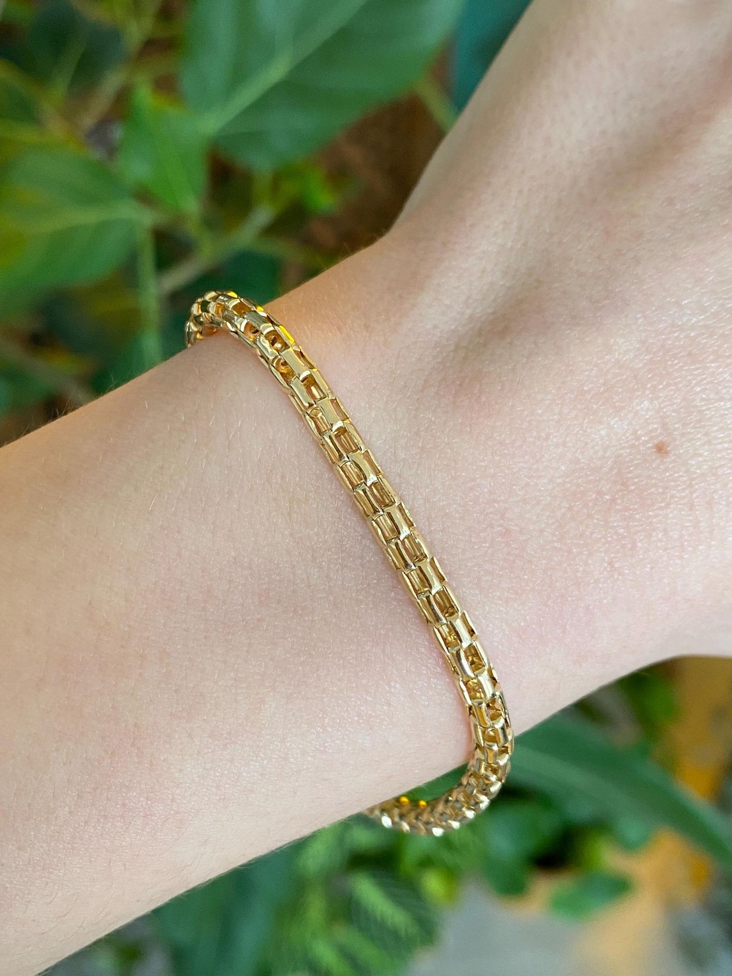 Vintage Solid 14k Yellow Gold Open Weave Bracelet - 7.75 inches