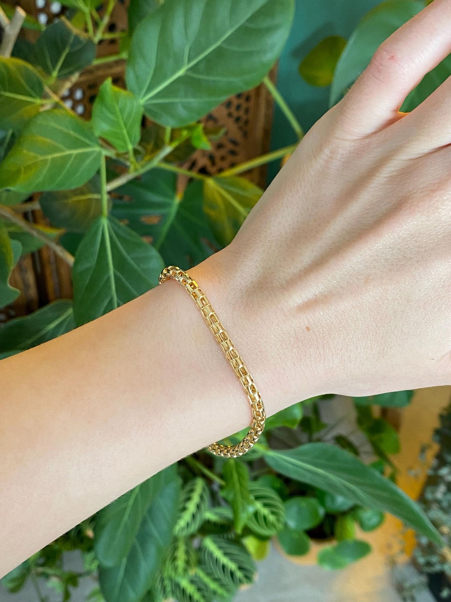 Vintage Solid 14k Yellow Gold Open Weave Bracelet - 7.75 inches