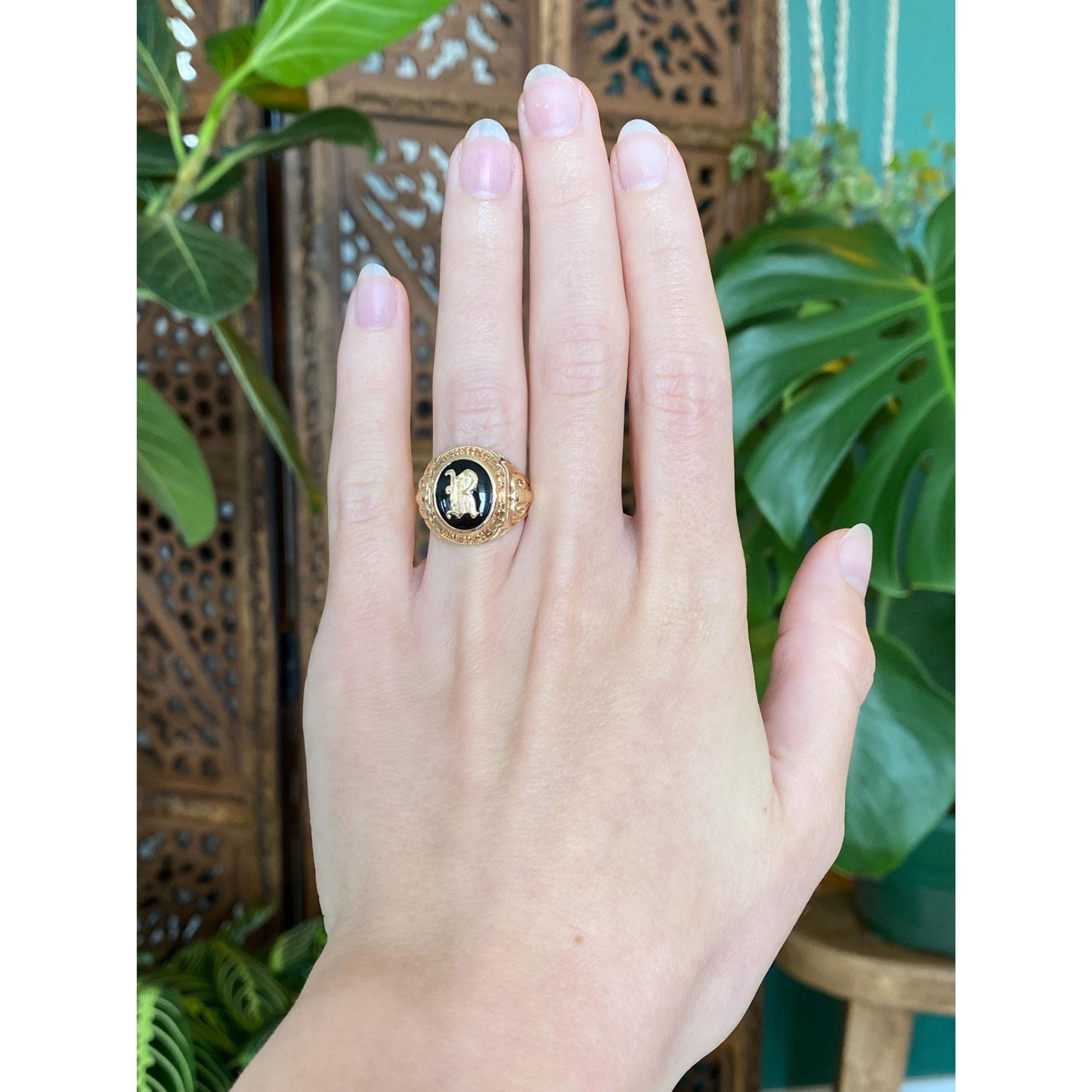 Vintage Solid 10k Yellow Gold Black Onyx Rochester 'R' Class Ring - Size 5