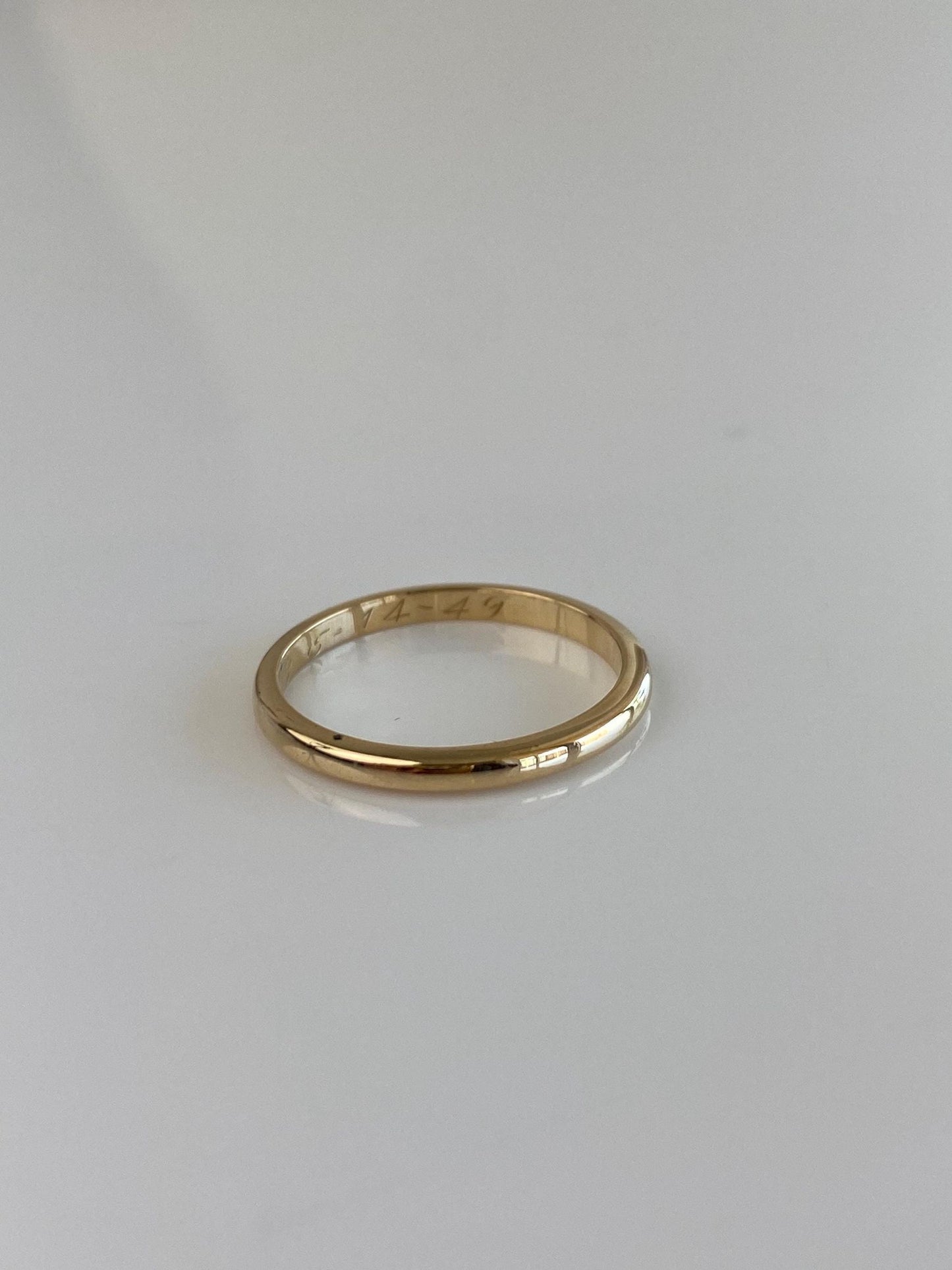 Vintage Solid 14k Yellow Gold Slim Ring Band - Size 5.25