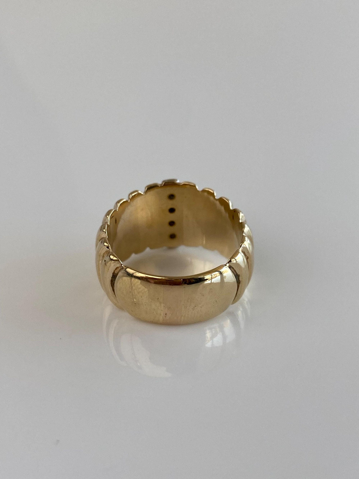 Solid 14k White & Yellow Gold Diamonds Scalloped Ring Band - Size 7.25
