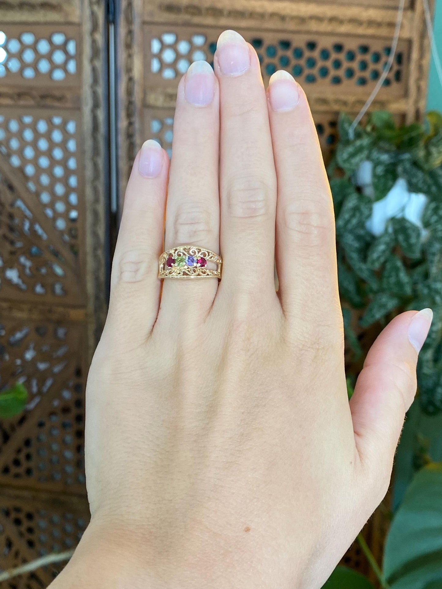 Vintage Solid 14k Yellow Gold Pink Spinel Peridot Amethyst Filigree Ring Band - Size 5.75