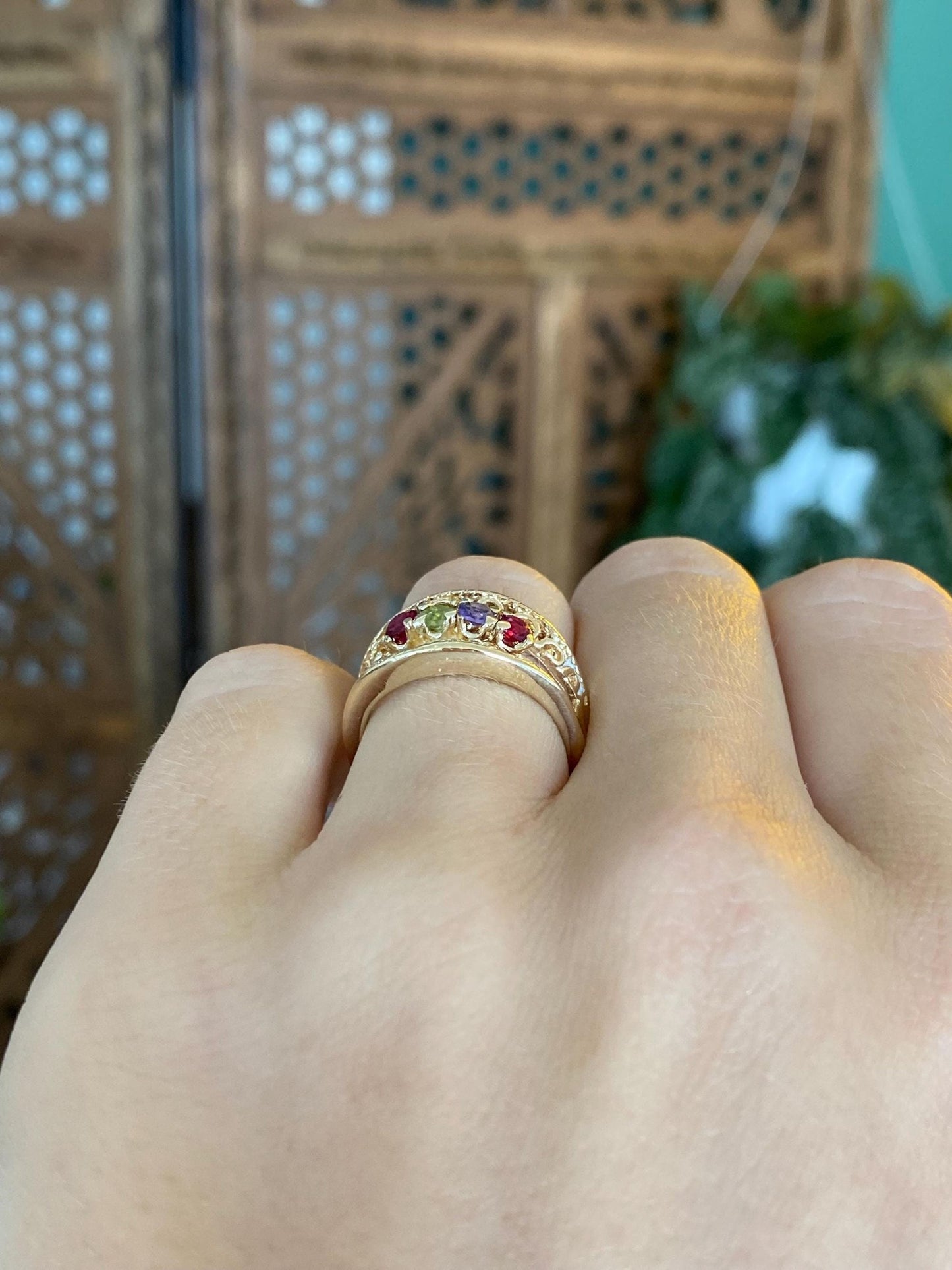 Vintage Solid 14k Yellow Gold Pink Spinel Peridot Amethyst Filigree Ring Band - Size 5.75