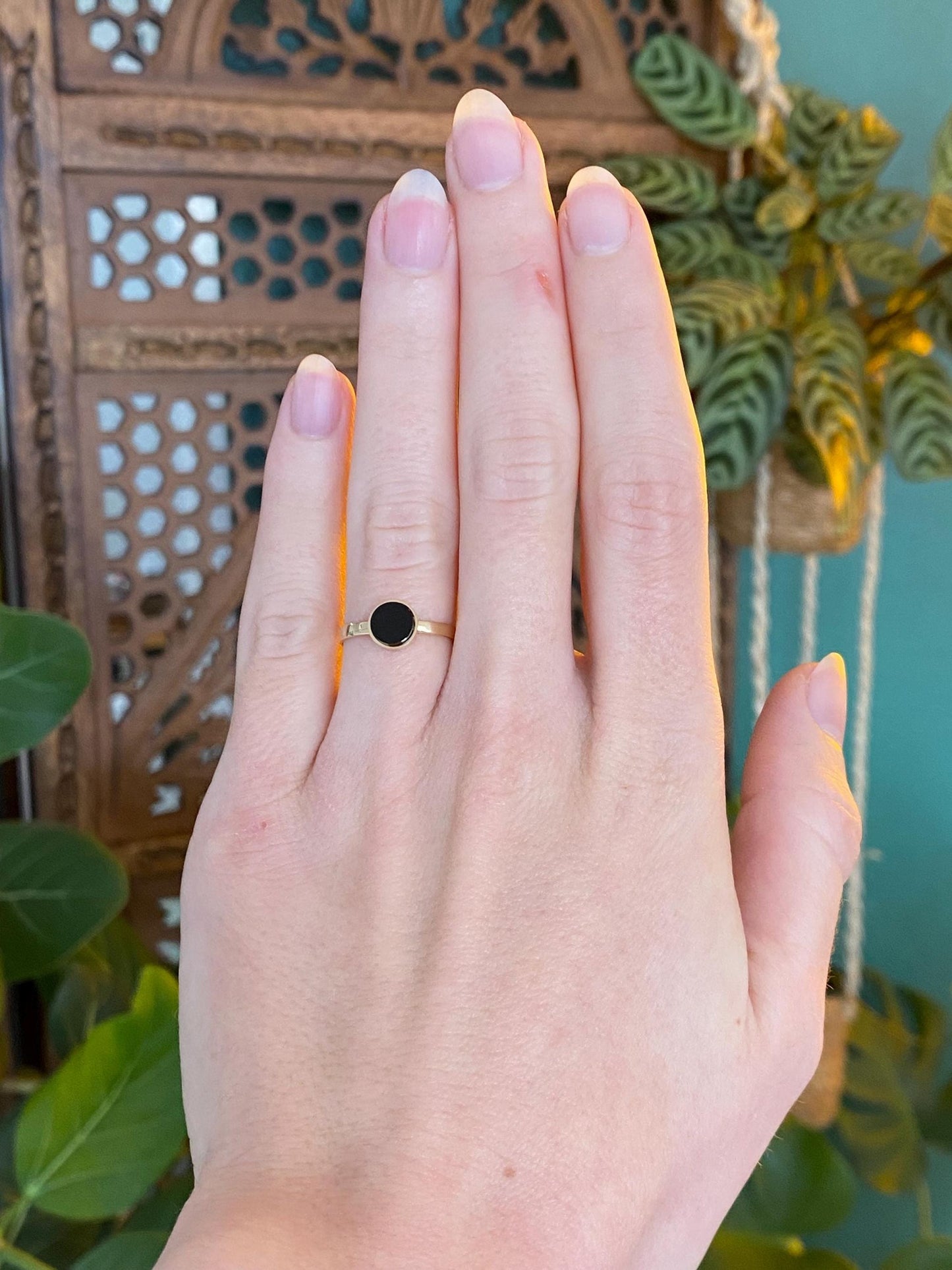 Vintage Solid 14k Yellow Gold Onyx Ring - Size 5.25