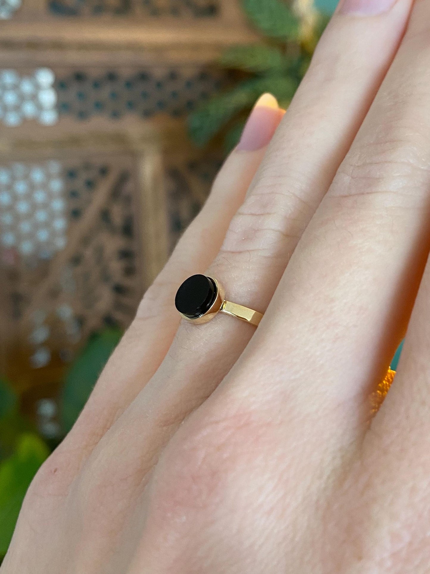 Vintage Solid 14k Yellow Gold Onyx Ring - Size 5.25