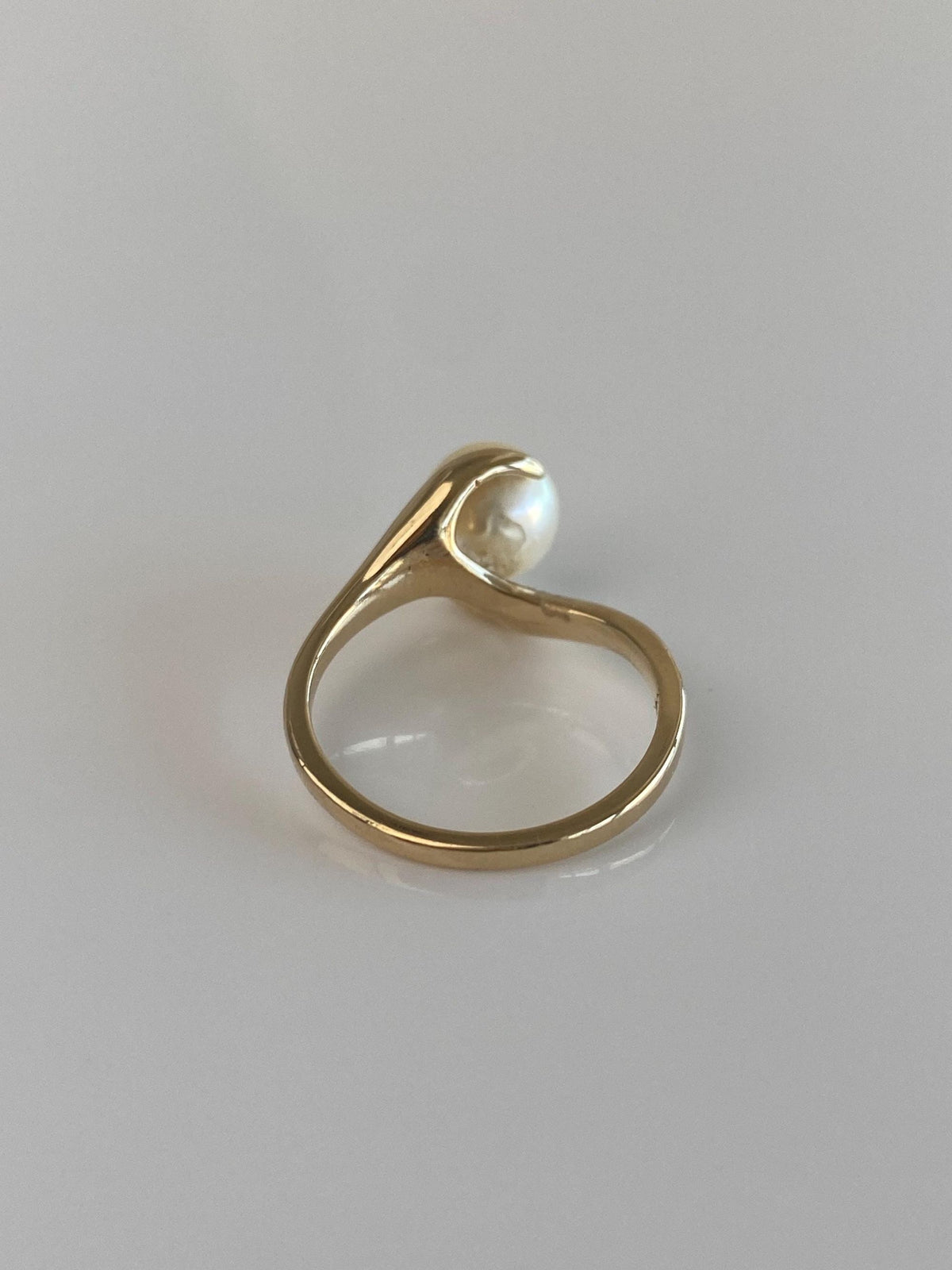 Vintage Solid 10k Yellow Gold Pearl Twist Ring - Size 6