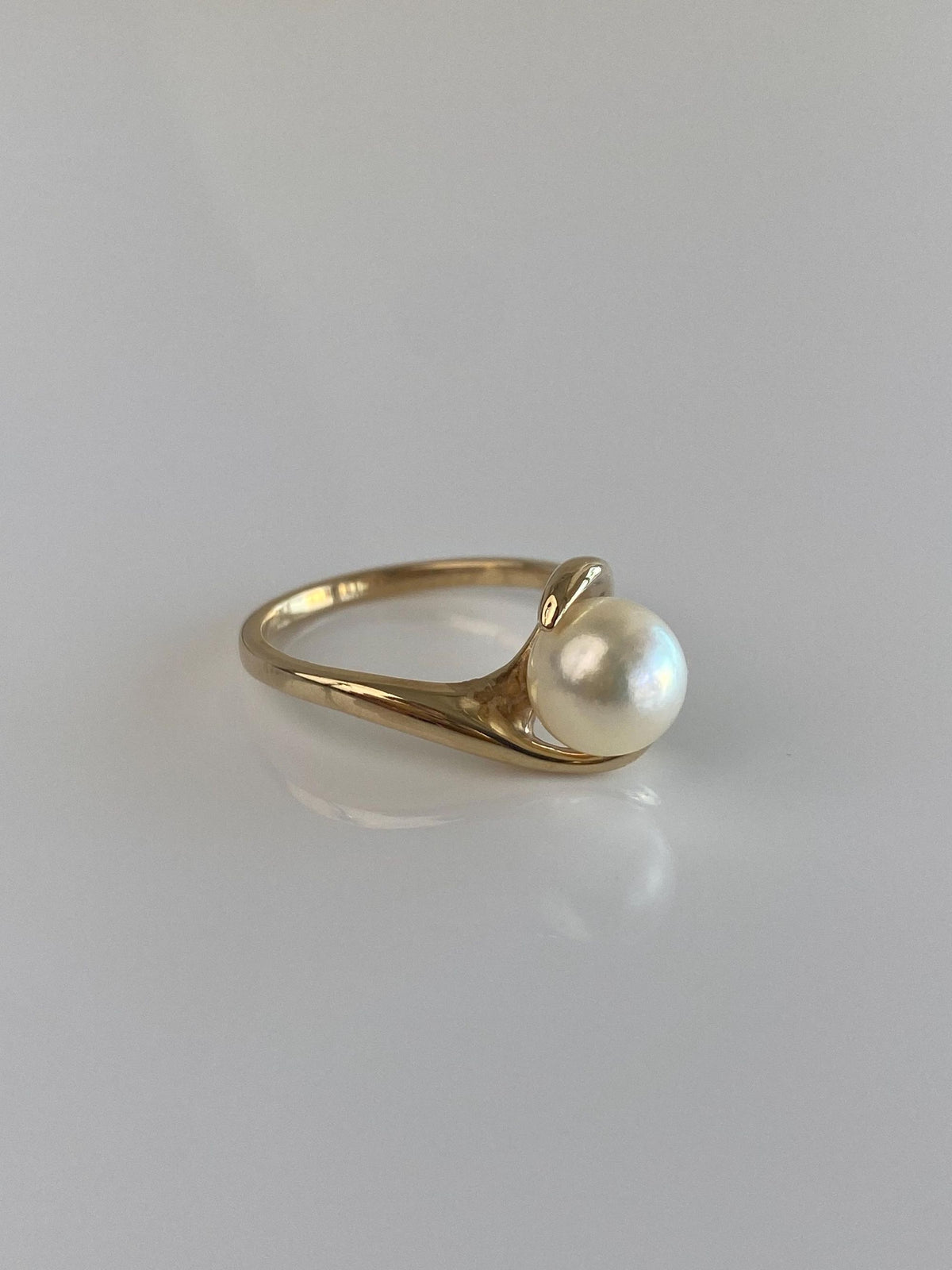Vintage Solid 10k Yellow Gold Pearl Twist Ring - Size 6
