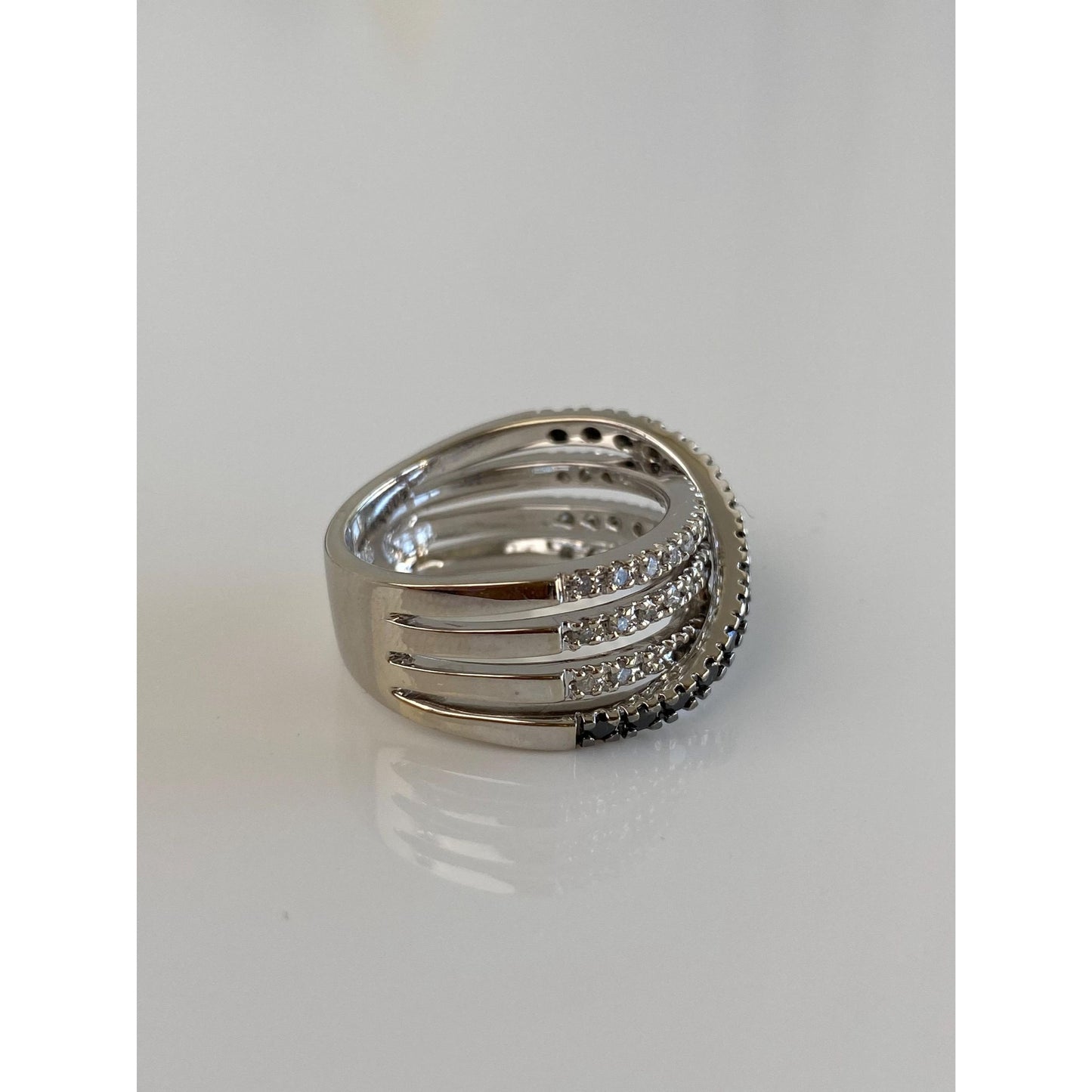 Vintage Solid 14k White Gold Black & Clear Diamond Ring - Size 6.75