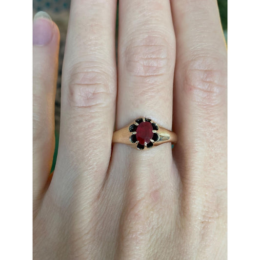 Vintage Solid 10k Yellow Gold Carnelian Ring - Size 8.75