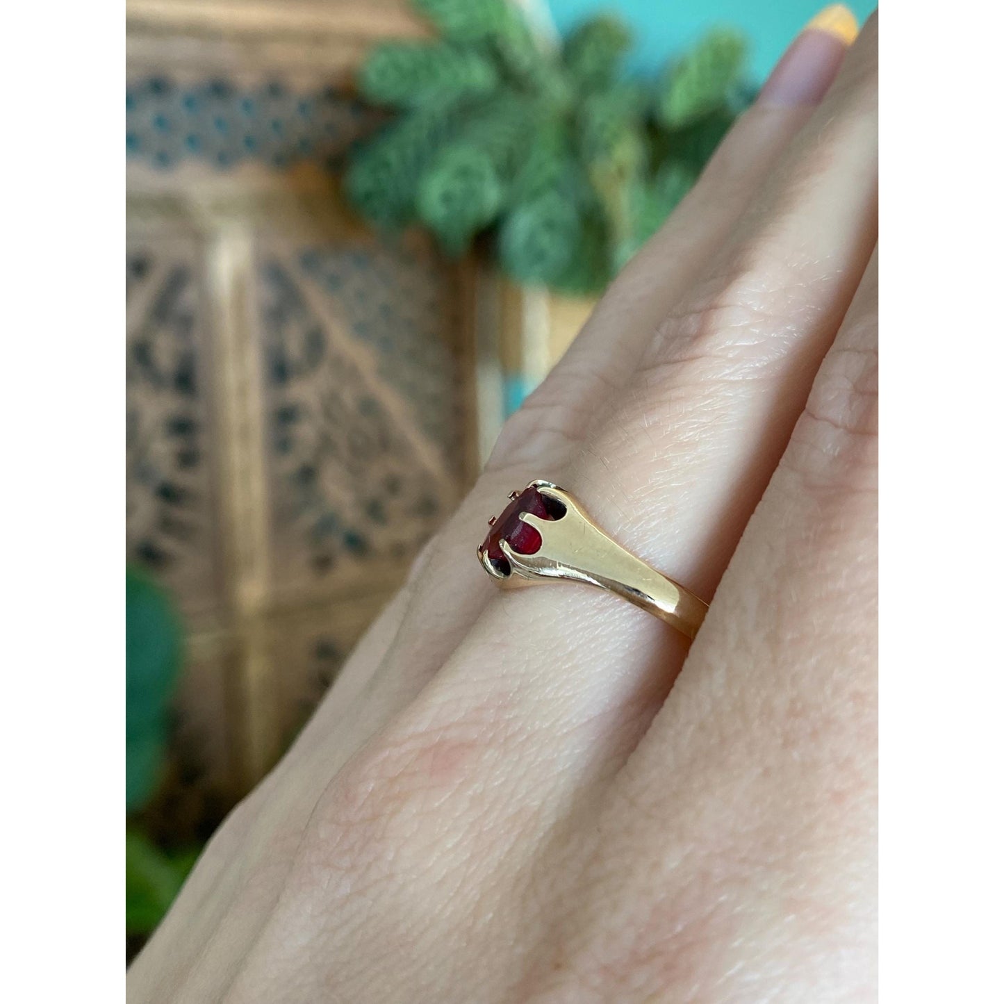 Vintage Solid 10k Yellow Gold Carnelian Ring - Size 8.75