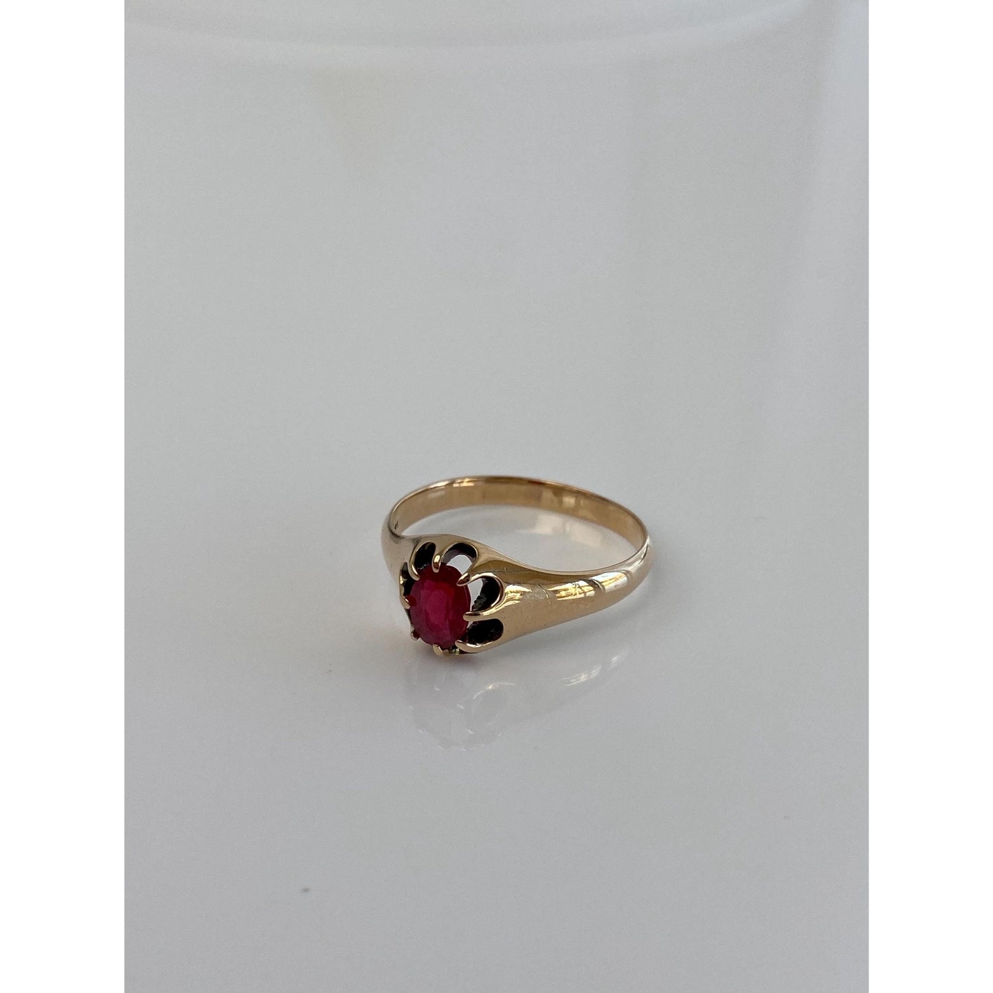 Vintage Solid 10k Yellow Gold Carnelian Ring - Size 8.75