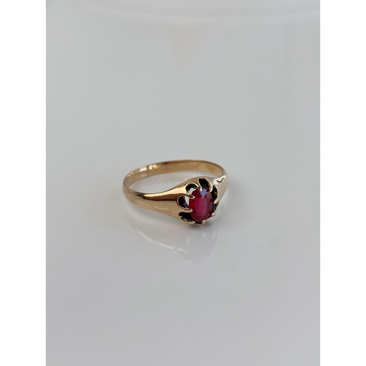 Vintage Solid 10k Yellow Gold Carnelian Ring - Size 8.75