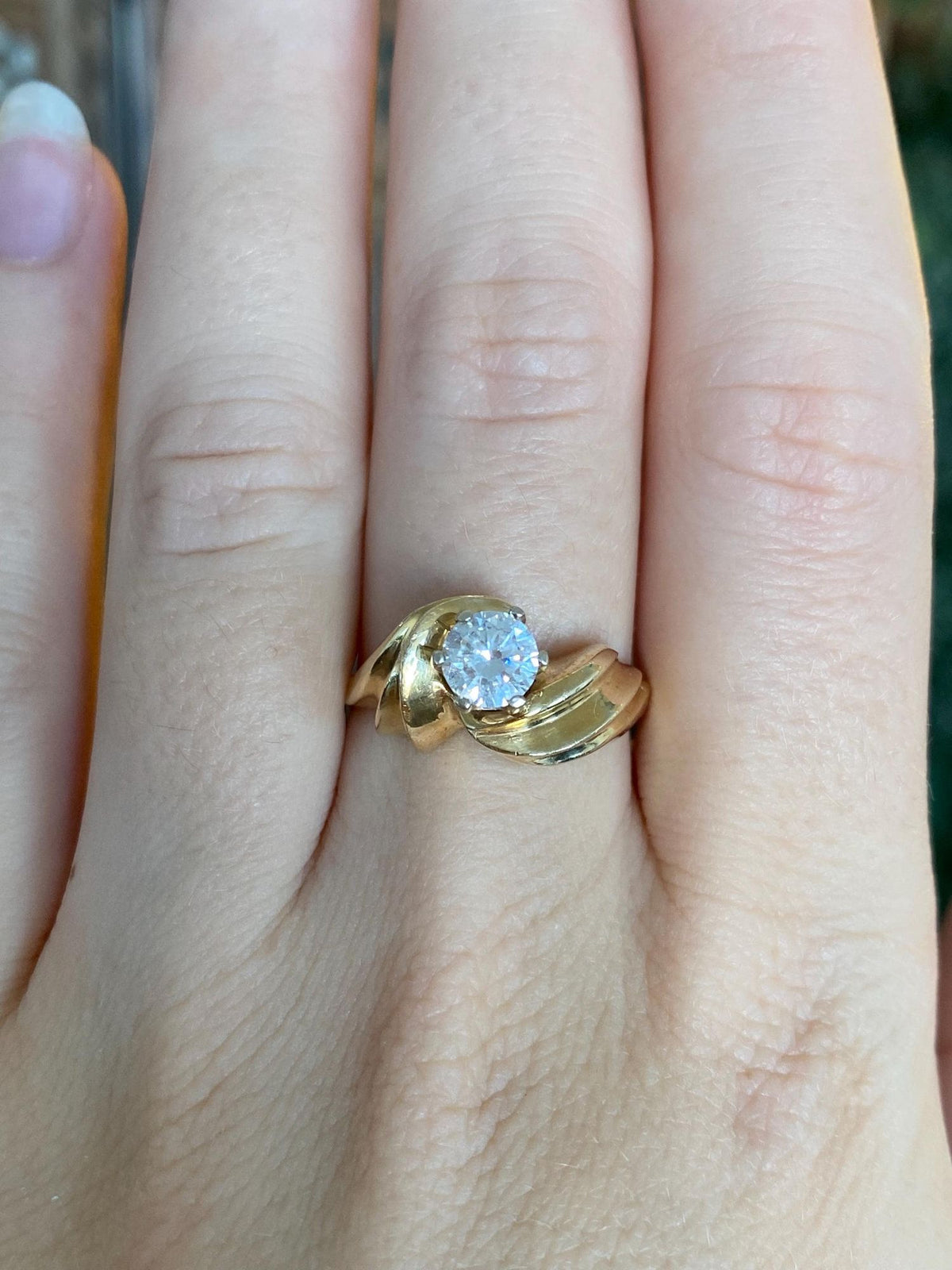 Vintage Solid 14k Yellow Gold Clear Quartz Twist Ring - Size 8.25