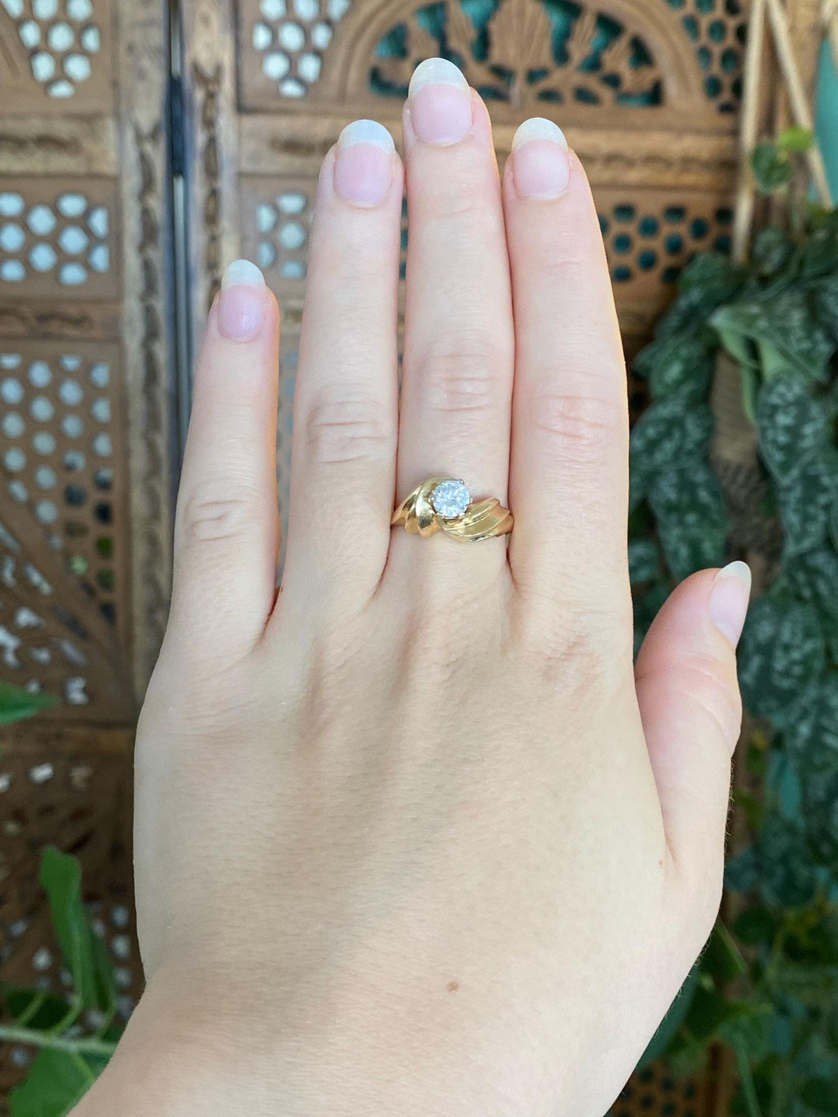 Vintage Solid 14k Yellow Gold Clear Quartz Twist Ring - Size 8.25