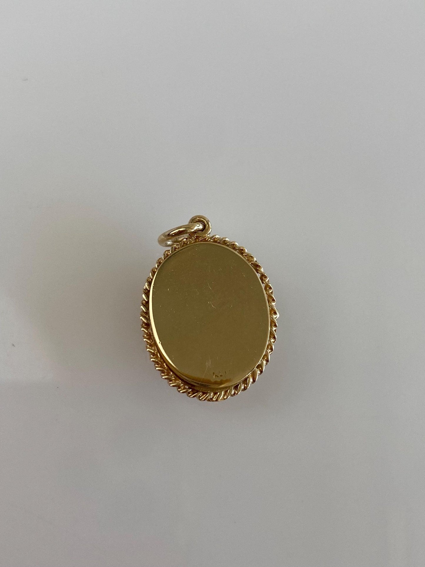 Vintage Solid 14k Yellow Gold Cameo Locket Charm