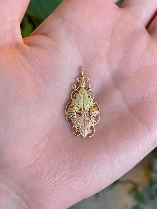 Vintage Solid 14k Tri Tone Gold Grapevine Charm