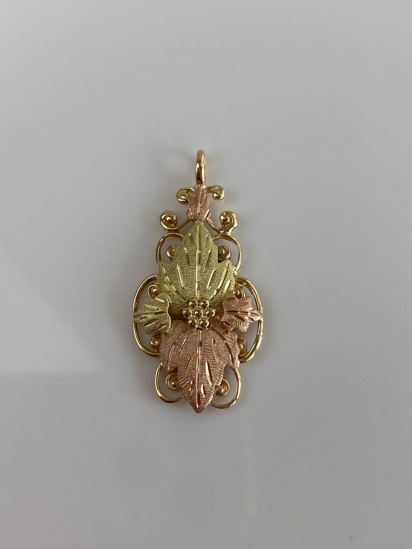 Vintage Solid 14k Tri Tone Gold Grapevine Charm