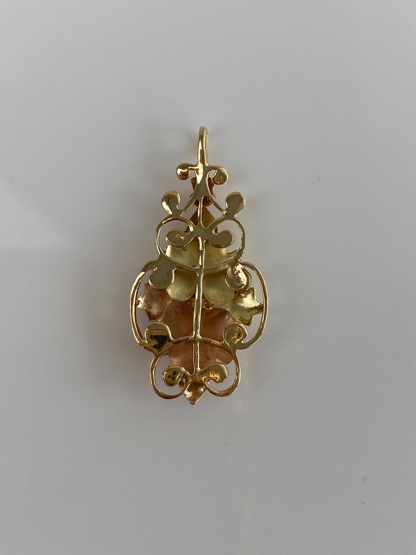 Vintage Solid 14k Tri Tone Gold Grapevine Charm