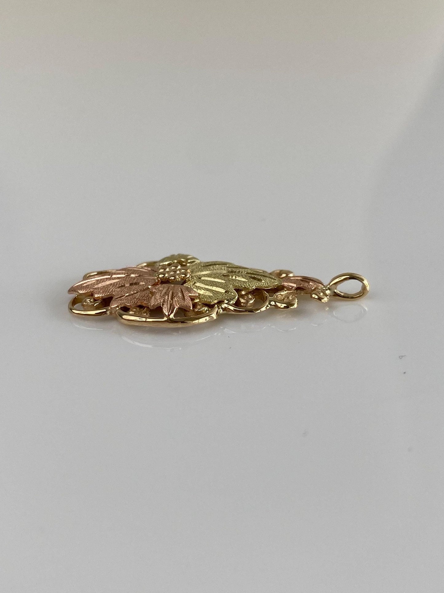 Vintage Solid 14k Tri Tone Gold Grapevine Charm