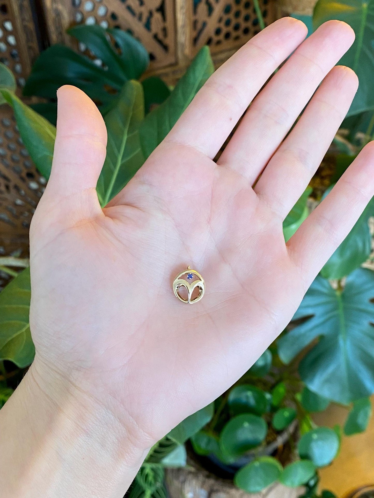 Vintage Solid 10k Yellow Gold Blue Sapphire Charm