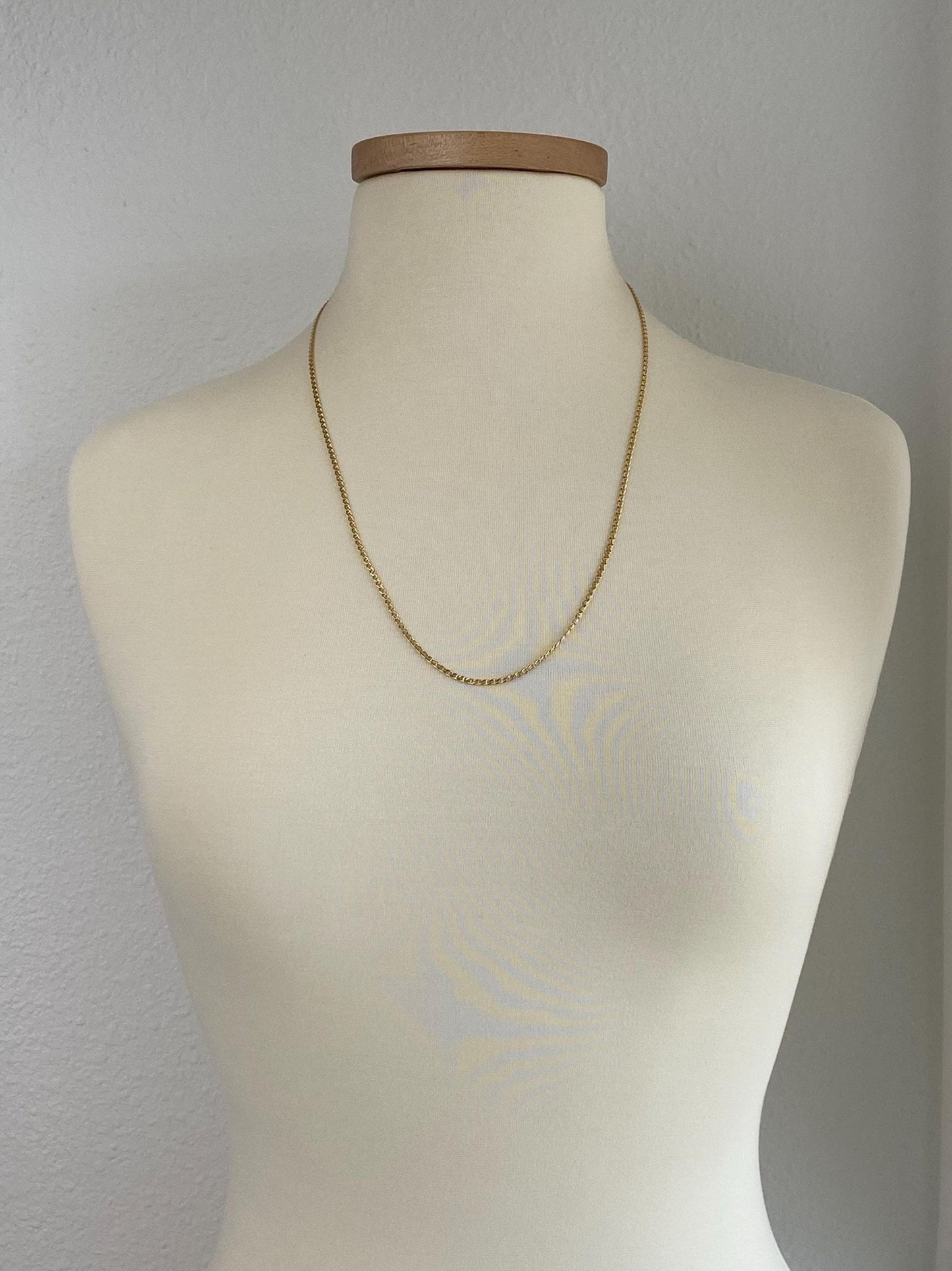 Vintage Solid 18k Yellow Gold Flat Mariner Chain Necklace - 25.25 inches