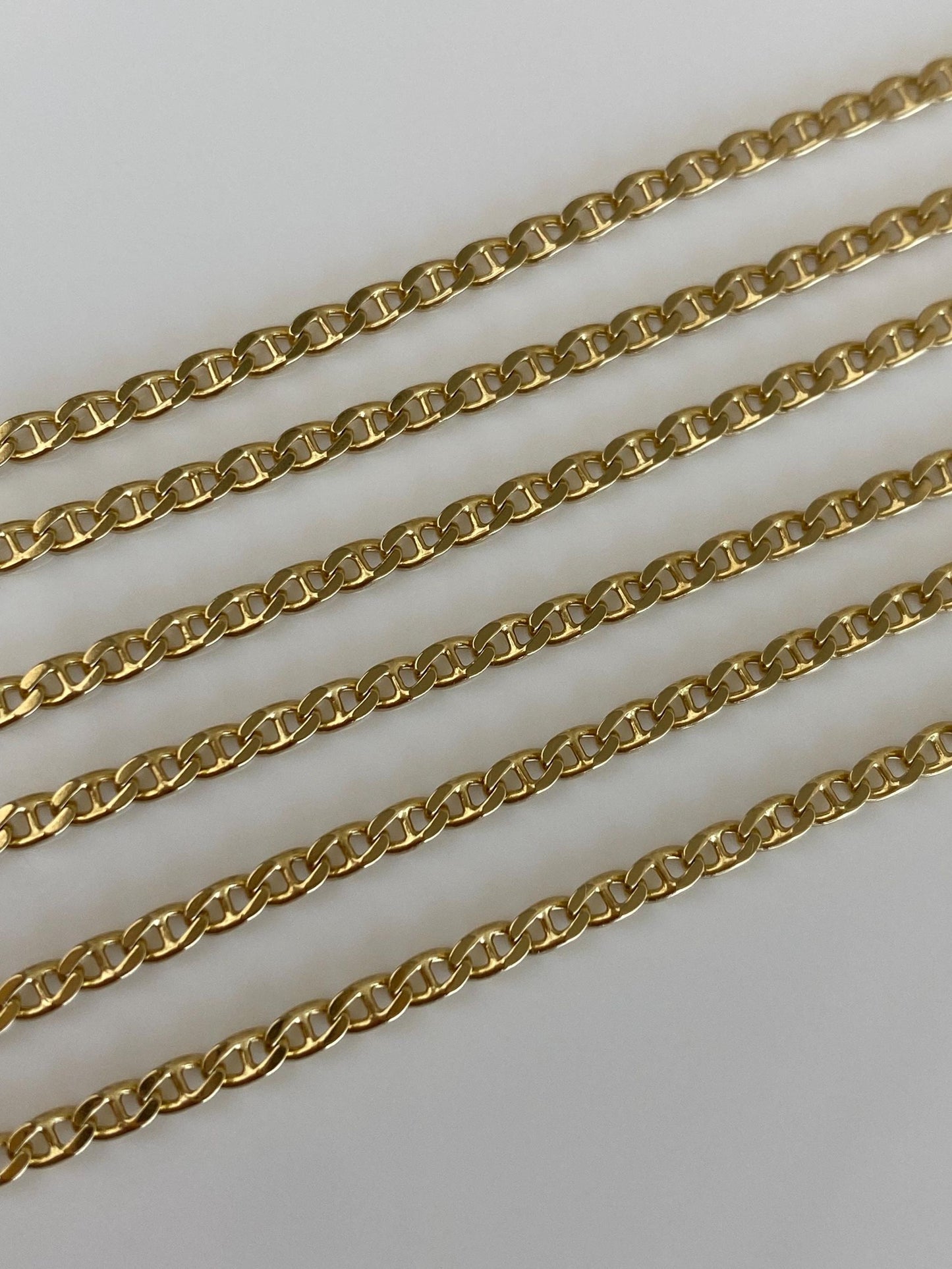 Vintage Solid 18k Yellow Gold Flat Mariner Chain Necklace - 25.25 inches