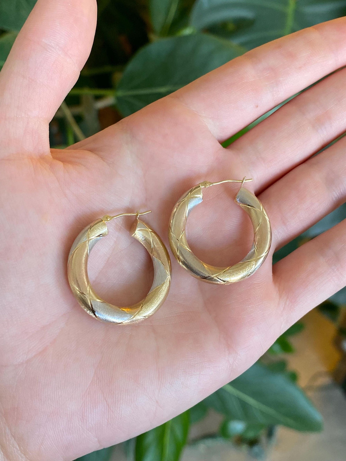 Vintage 14k Tri Tone Gold Checkerboard Pattern Hoop Earrings