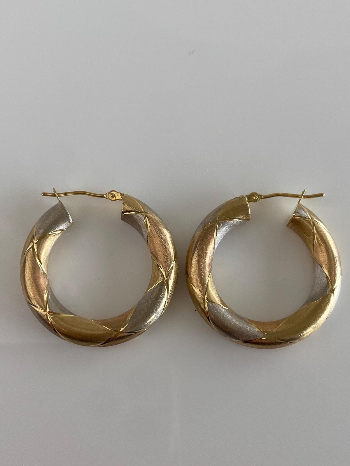 Vintage 14k Tri Tone Gold Checkerboard Pattern Hoop Earrings