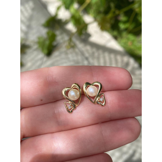 Vintage Solid 14k Yellow Gold Diamond Pearl Heart Stud Earrings