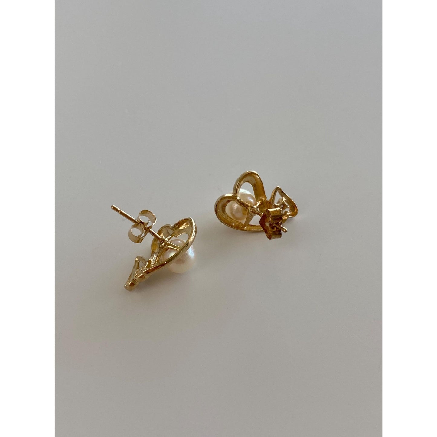Vintage Solid 14k Yellow Gold Diamond Pearl Heart Stud Earrings