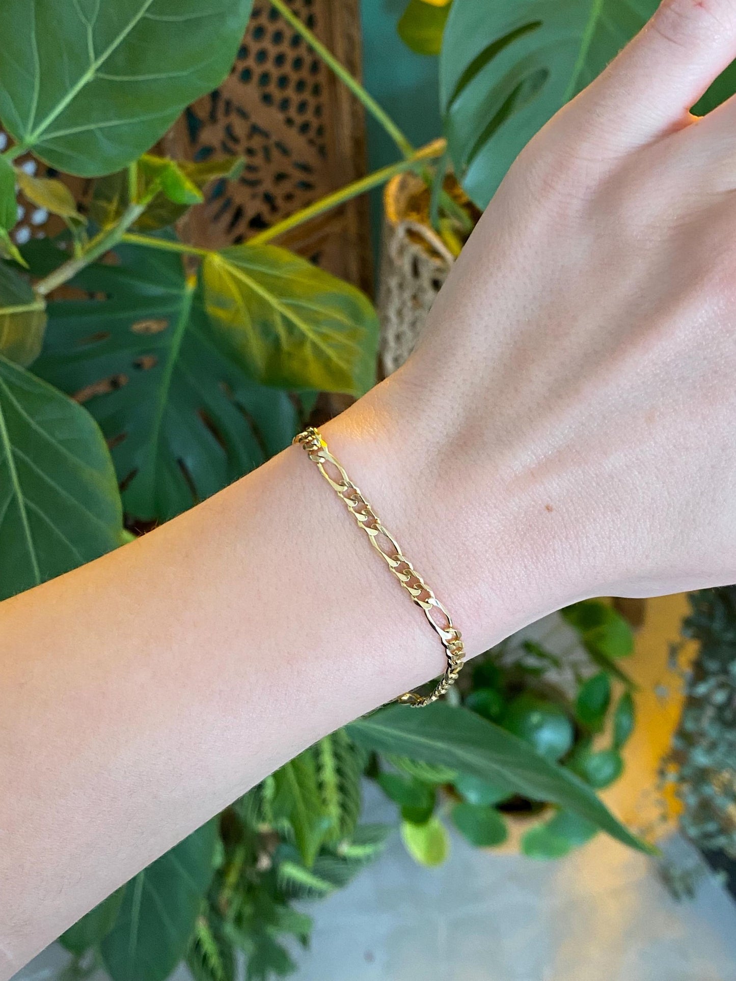 Vintage Solid 10k Yellow Gold Figaro Chain Bracelet - 7 inches
