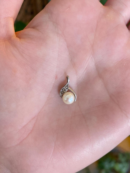 Vintage Solid 10k White Gold Clear Sapphire Pearl Charm