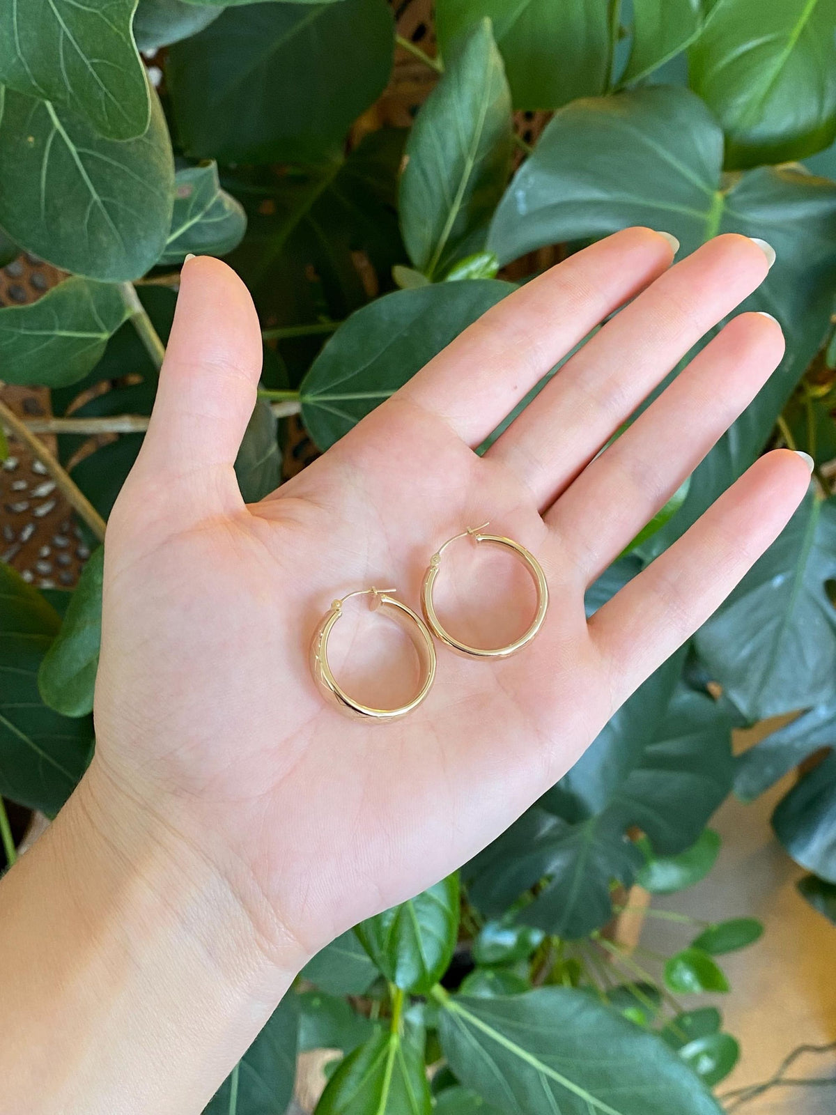 Vintage 14k Yellow Gold Checkerboard Pattern Hoop Earrings