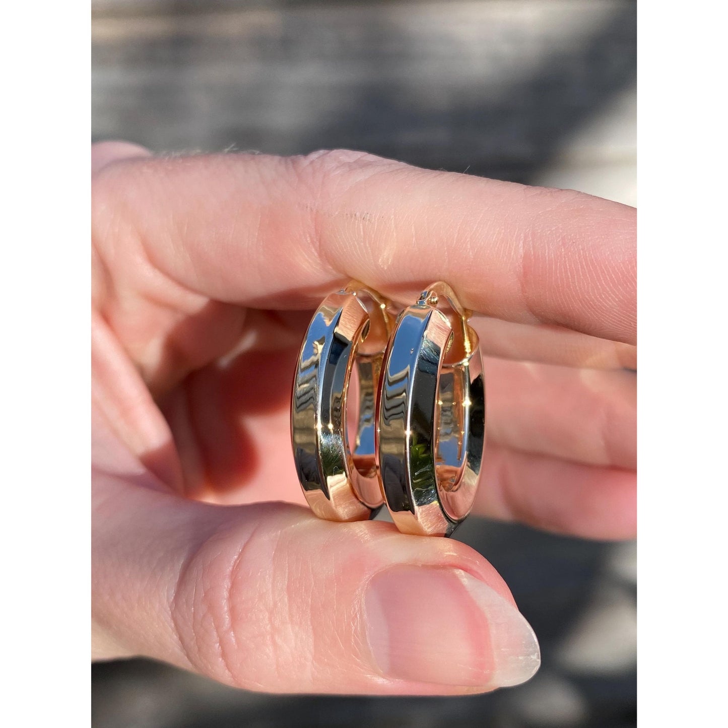 Vintage 14k Yellow Gold Chunky Oval Hoop Earrings