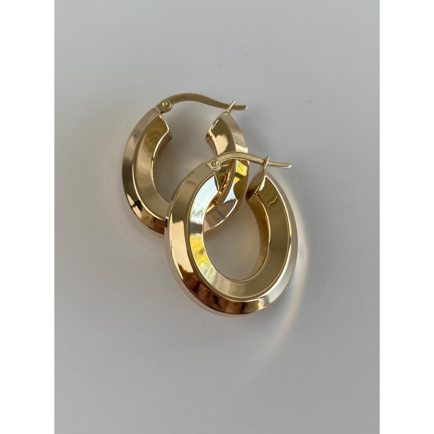 Vintage 14k Yellow Gold Chunky Oval Hoop Earrings