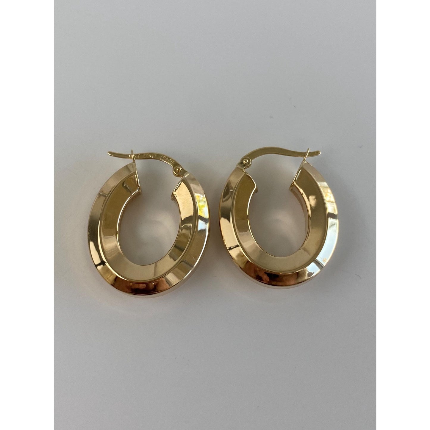 Vintage 14k Yellow Gold Chunky Oval Hoop Earrings