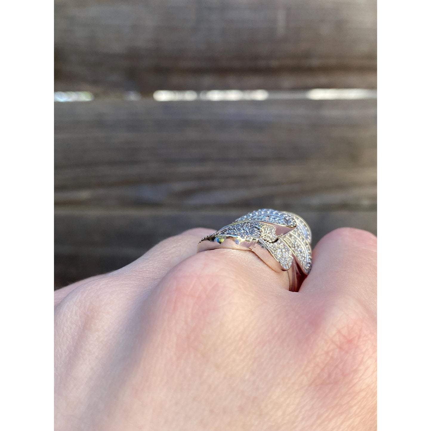 Solid 14k White Gold Cubic Zirconia Scalloped Feather Ring - Size 7.5