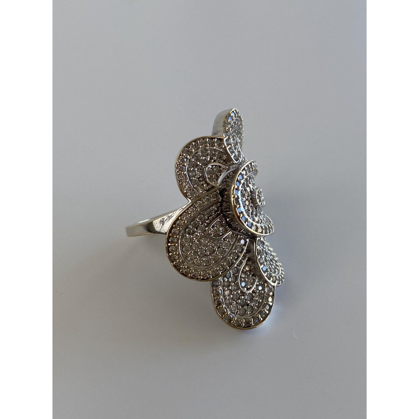 Solid 14k White Gold Cubic Zirconia Scalloped Feather Ring - Size 7.5