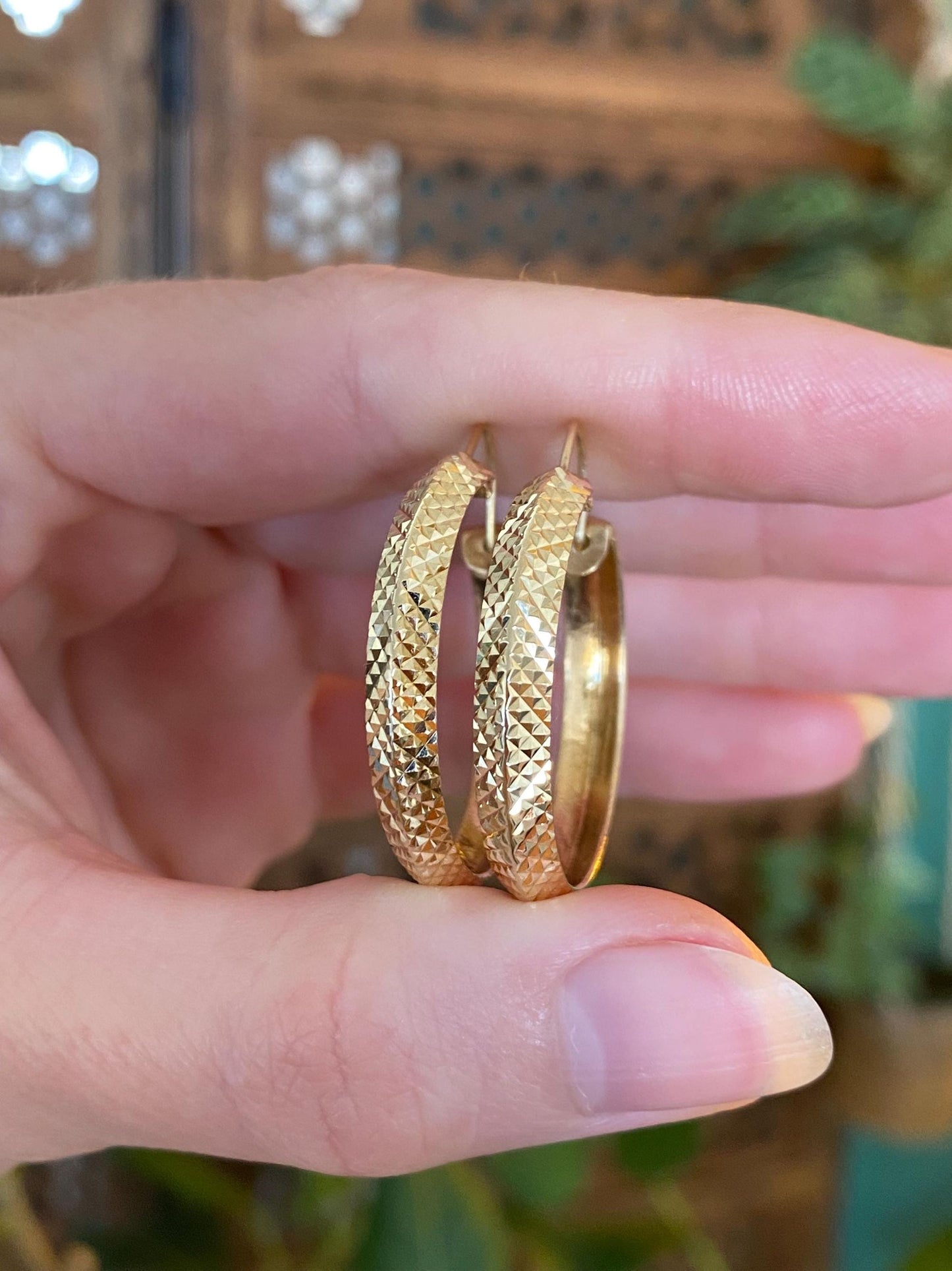 Vintage Solid 14k Yellow Gold Pyramid Texture Hoop Earrings