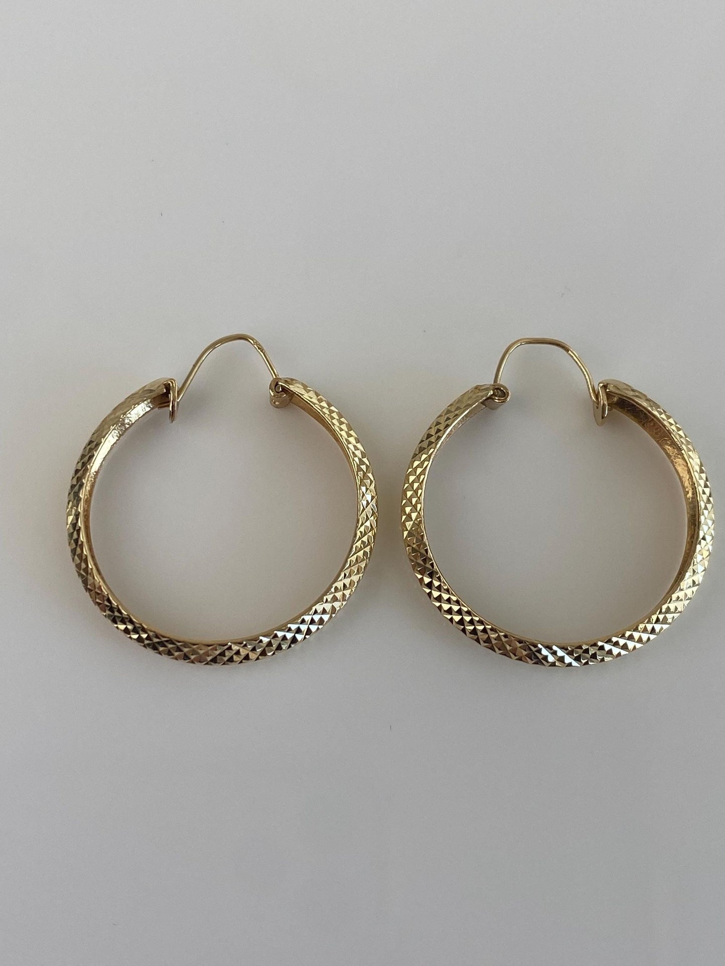 Vintage Solid 14k Yellow Gold Pyramid Texture Hoop Earrings
